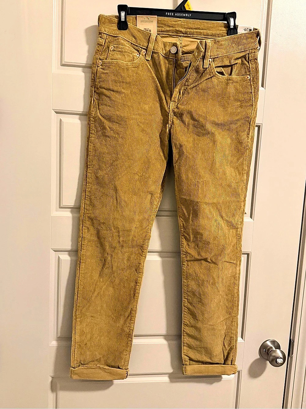 Levi's Boyfriend Corduroy Jeans Waist 28 x 30 NWT